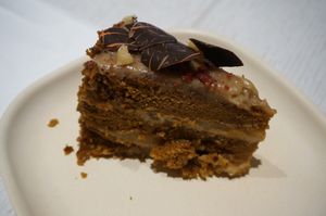 Mirinda layer cake (Pear + Walnuts) at Laelo in Paris