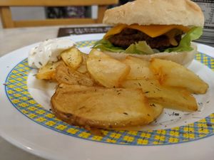 Vegan burger at La Raposa del Poble Sec in Barcelona