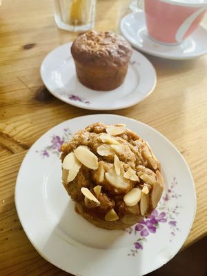 Magdalenas, de banana y almendras y de zanahoria, naranja y nueces  at La Raposa del Poble Sec in Barcelona