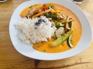 Arroz basmati con Heura y verduras en salsa Maafe  at La Raposa del Poble Sec in Barcelona