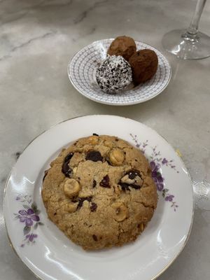 Deserts #Veganuary at La Raposa del Poble Sec in Barcelona