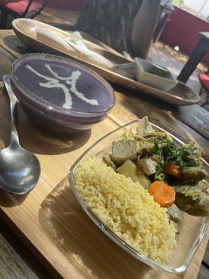 Kalte kohlsuppe und alcachoffa auflauf🥰😍 at Integral in Formentera