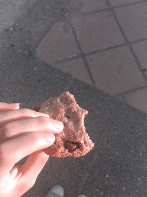 Galletas integrales con chips de chocolate veganas.  at El Gallo in Talca