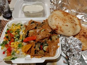 Veganer Gemüse Döner Teller mit Reis (Lieferung) at Sevil in Augsburg