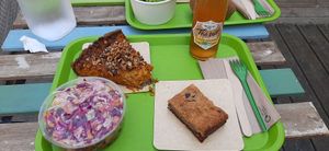 Menù entree, main dish, drink and dessert at Le Triple V in Caen