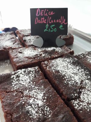 Dates and cinnamon cake. at Le Triple V in Caen