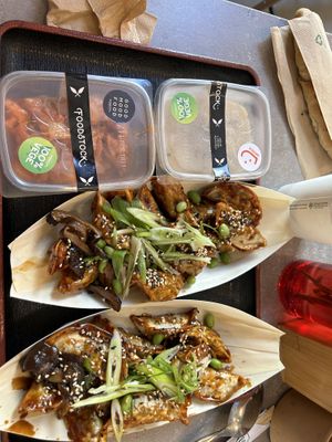 Gyoza, kimchi e tofu fritto   at Foodstock  in Bratislava