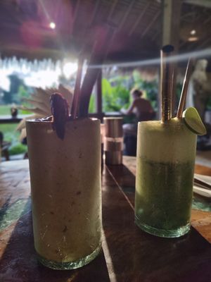Chocolate-Avocado smoothie and juice at Atman Nourish Kafe in Ubud