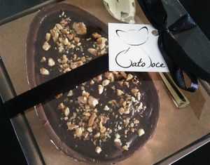 Ovo de Páscoa recheado - Easter Egg at Gato Doce in Joao Pessoa