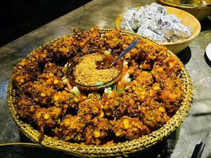 Fried stuff at Wonderland Healing Center Vegan Buffet in Koh Phangan