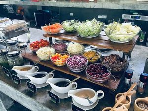 Buffet at Wonderland Healing Center Vegan Buffet in Koh Phangan