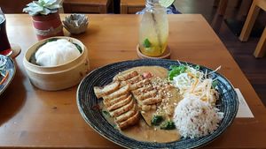 Vegan Duck in Peanut sauce at Chay Long in Berlin