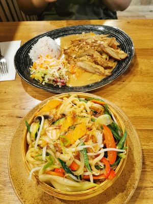 Udon noodles and Peanut vegan duck at Chay Long in Berlin