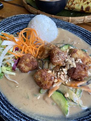 Nr. 24 mit vegan chicken  at Chay Long in Berlin