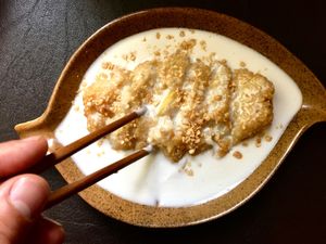 sticky rice with mango in a coconut sauce  at Chay Long in Berlin