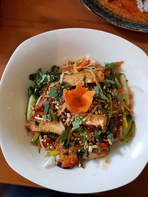 Rice noodles with organic tofu, seitan and veggies at Chay Long in Berlin