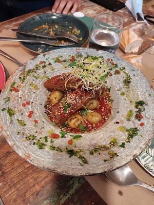 Guiso de yackfruit at Mapa Verde in San Sebastian