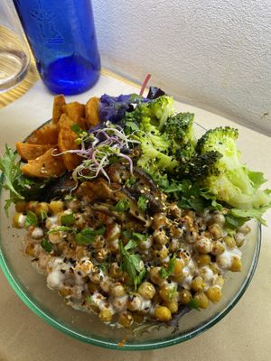 Buda Bowl Garbanzo at Mapa Verde in San Sebastian