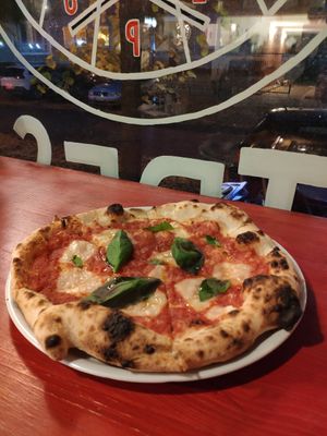 Pizza Margherita Vegana at Zerostress Pizza - Friedrichshain in Berlin