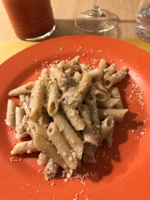 Pasta at VgOloso in Venice