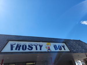 YUMMY YUMMY Vegan and Non Vegan choices at Frosty Boy in Grand Rapids