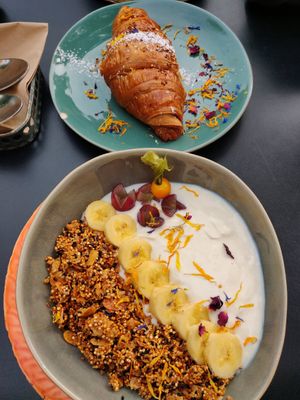 Granola Bowl with Quinoa croissant at Rosenberg in Potsdam