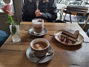 Kaffee, Rosenberg Latte und Schokaholic Torte at Rosenberg in Potsdam