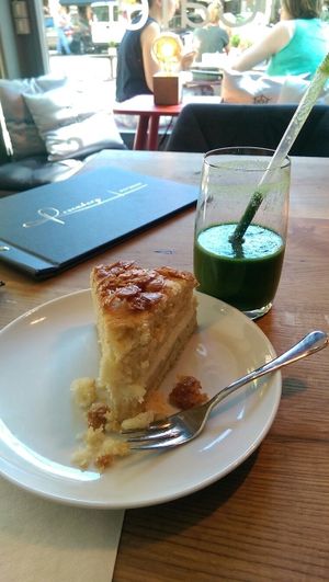 Amazing cake and a smooth!  at Rosenberg in Potsdam