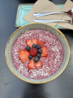 Açai bowl👍  at Rosenberg in Potsdam