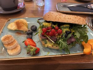 Avocado Bagel  at Rosenberg in Potsdam