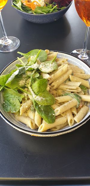 Olivenpesto at Rosenberg in Potsdam