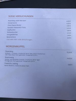 Desserts und Frühstücksoptionen at Rosenberg in Potsdam