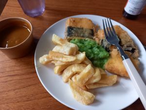 Only part of portion of chips n tofish as couldn't fit all on a plate at Shakey Shakey in Ramsgate