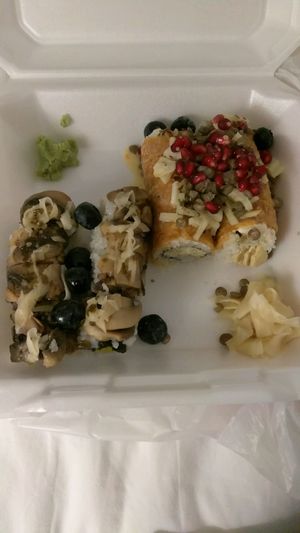 Bongos and Daydream rolls at Tokyo in Chattanooga