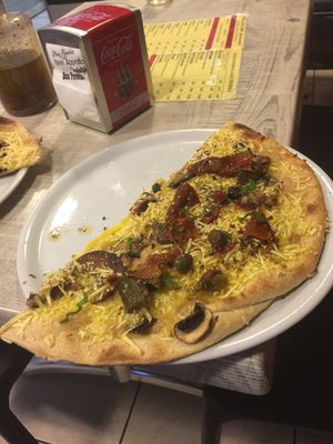 Demi pizza vegan base bleu  at Pizza Catalogne in Toulouse