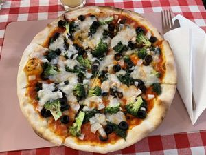 Green wonder pizza (large), 279 baht  at Rad Rabbit in Chiang Mai