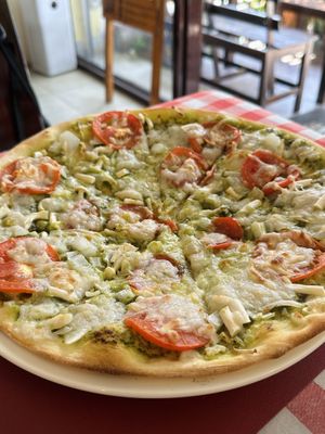 Farm villa , large w/ thin crust (209 THB)  at Rad Rabbit in Chiang Mai