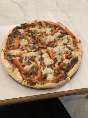 Texas BBQ pizzaa  at Rad Rabbit in Chiang Mai