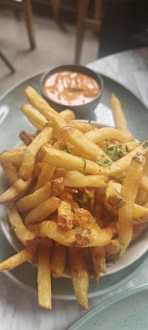 Pommes frites with chipotle mayo at Falloumi in Stockholm