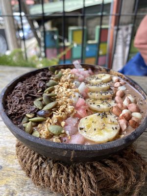 The Choco Banana smoothie bowl did not disappoint. They did a good job replicating “western” smoothie bowl ingredients with local produce   at Rainbow Cafe in Ella