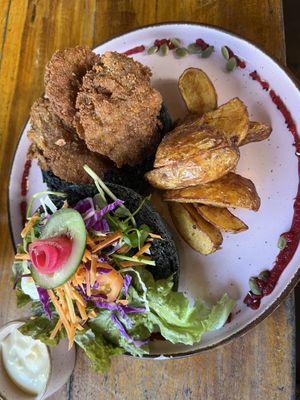 Fried mushroom burgerrs #Veganuary at Rainbow Cafe in Ella