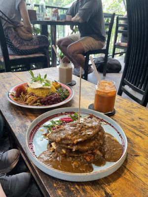 Curry in a hurry & Tropic Thunder  at Rainbow Cafe in Ella