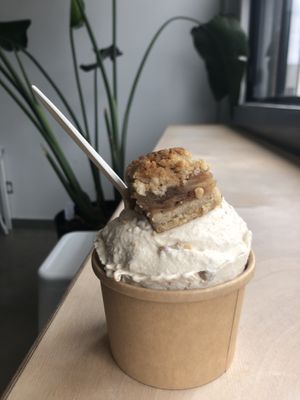 Apple crumble tourbillon at Hoche Glace in Montreal