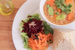 Estofado de Quinoa
With mixed vegetables, served with rice and salad at Alma Amor in Ollantaytambo