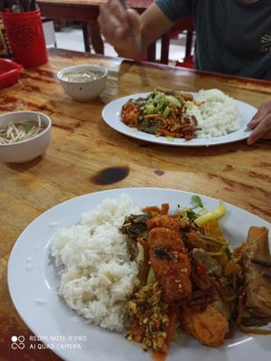 Com Dia / mixed rice plate at Phuoc Thien in Nha Trang