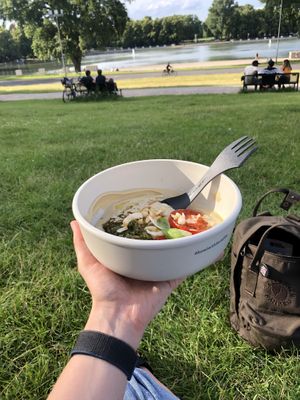 Plastiklos und lecker at Mashery - Hummus Kitchen in Cologne