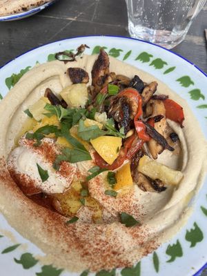 Humus of the week with vegan chicken  at Mashery - Hummus Kitchen in Cologne
