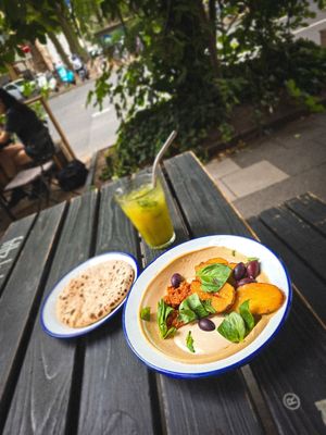 Hummus der Woche. at Mashery - Hummus Kitchen in Cologne
