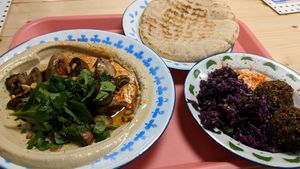lunch plate with fava bean hummus at Mashery - Hummus Kitchen in Cologne