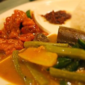 Sweet-and-Sour and Kare-Kare with Vegoong at Harvesters Vegetarian in Mandaluyong